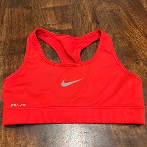 Nike dry fit sportsbra